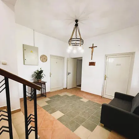 Oaki Hostel
